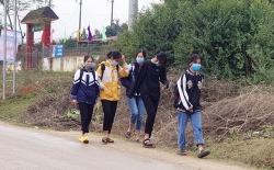 Lào Cai: Tất cả người dân bắt buộc phải đeo khẩu trang khi ra khỏi nhà