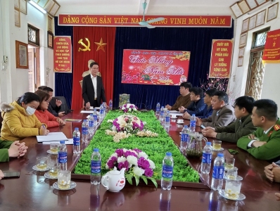 Đồng chí Bí thư Huyện ủy Nguyễn Anh Chuyên kiểm tra tình hình tại một số xã sau tết Nguyên đán Nhâm Dần 2022