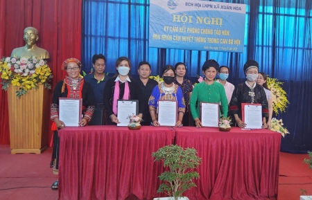 Hội LHPN huyện Bảo Yên chỉ đạo Hội LHPN xã Xuân Hòa tổ chức Hội nghị Ký cam kết phòng, chống tảo hôn, hôn nhân cận huyết thống