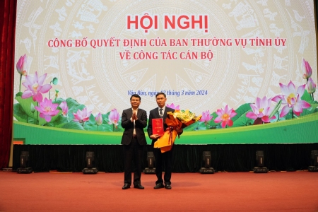 Đồng chí Nguyễn Anh Chuyên được điều động, chỉ định giữ chức vụ Bí thư huyện ủy Văn Bàn