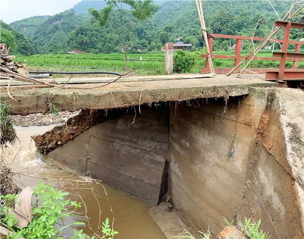 Cầu Khe Đẩu, xã Phúc Khánh có nguy cơ bị đổ sập