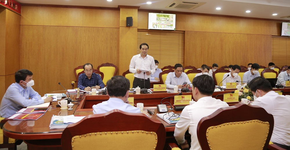 Đồng chí Trịnh Xuân Trường, Phó Bí thư Tỉnh ủy, Chủ tịch UBND tỉnh phát biểu tại buổi làm việc (2)