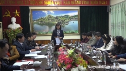 Đồng chí Giàng Thị Dung - Phó Chủ tịch UBND tỉnh Lào Cai kiểm tra công tác tổ chức và thực hiện các biện pháp phòng, chống dịch COVID-19 tại huyện Bảo Yên