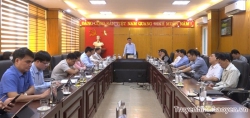 Tổ Đại biểu HĐND tỉnh Lào Cai bầu tại huyện Bảo Yên thảo luận, góp ý kiến vào các báo cáo, tờ trình, dự thảo Nghị quyết trình kỳ họp thứ 17 HĐND tỉnh Lào Cai khóa XV