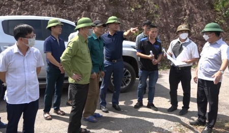 UBND huyện kiểm tra, làm việc với xã Xuân Thượng, Việt Tiến về tiến độ triển khai các đề xuất đầu tư đối với các công trình dự án đang triển khai trên địa bàn