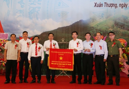 Xã Xuân Thượng đón bằng công nhận đạt chuẩn nông thôn mới và công nhận động Tiên Cảnh là danh thắng cấp tỉnh