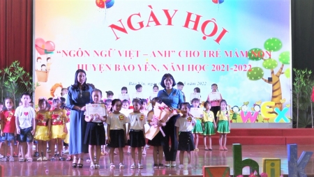 “Ngày hội ngôn ngữ Việt - Anh” cho trẻ mầm non huyện Bảo Yên Năm học 2021 - 2022.