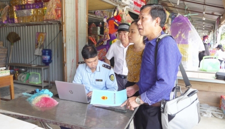 Đoàn kiểm tra liên ngành huyện kiểm tra công tác an ninh trật tự, an toàn vệ sinh thực phẩm trên địa bàn xã Bảo Hà