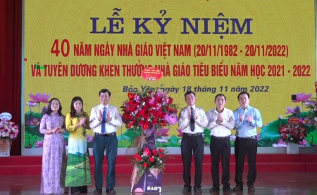 UBND huyện Bảo Yên: tổ chức lễ kỷ niệm 40 năm ngày nhà giáo Việt Nam ( 20/11/1982 – 20/11/2022) và tuyên dương khen thưởng nhà giáo tiêu biểu năm 2021 -2022