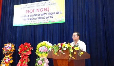 Đồng chí Đỗ Văn Duy   Tỉnh ủy viên  Giám đốc Sở Nông nghiệp và Phát triển nông thôn tỉnh phát biểu khai mạc hội nghị