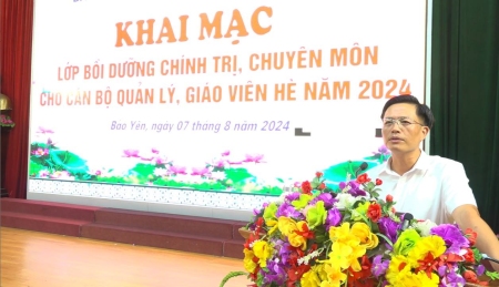 Gần 2000 cán bộ quản lý, giáo viên được bồi dưỡng chính trị, chuyên môn hè năm 2024