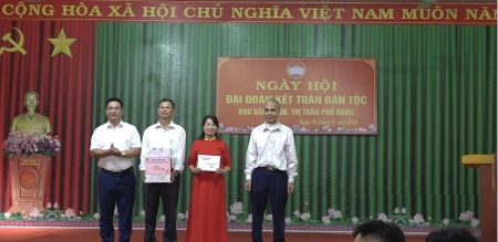 Ngày hội Đại đoàn kết toàn dân tộc tại khu dân cư 9B thị trấn Phố Ràng