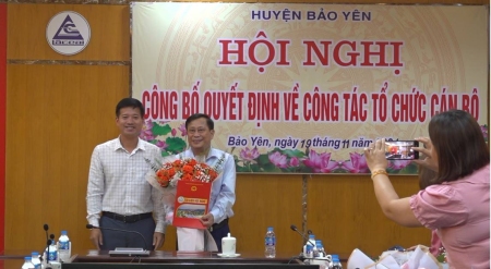 Huyện Bảo Yên tổ chức hội nghị công bố quyết định về công tác cán bộ