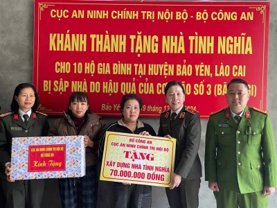 Cục An ninh chính trị nội bộ - Bô Công an trao hỗ trợ xây dựng “Nhà tình nghĩa” cho 10 hộ gia đình bị thiệt hại nhà ở do bão số 3 tại huyện Bảo Yên