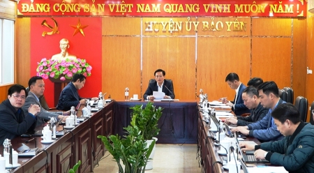 Thường trực Huyện ủy làm việc với UBND huyện về các mục tiêu Nghị quyết Đại hội Đảng bộ huyện lần thứ XXIII, nhiệm kỳ 2025-2030