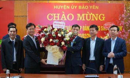 Các cơ quan, đơn vị tặng hoa chúc mừng Huyện ủy Bảo Yên nhân kỷ niệm 95 năm ngày thành lập Đảng Cộng sản Việt Nam (03/02/1930 – 03/02/2025)