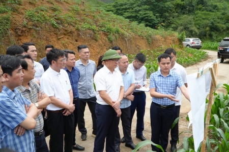 Phó Chủ tịch Thường trực UBND tỉnh Hoàng Quốc Khánh kiểm tra một số dự án trọng điểm đầu tư thuộc lĩnh vực nông, lâm nghiệp tại huyện Bảo Yên