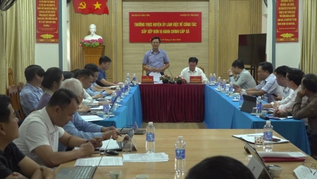 Thường trực huyện ủy huyện Bảo Yên và huyện Văn Bàn làm việc về công tác sắp xếp đơn vị hành chính cấp xã Bảo Hà