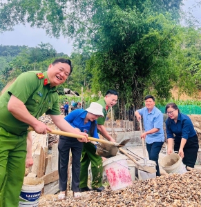 Khởi công công trình “Cầu Thanh niên” tại xã Minh Tân