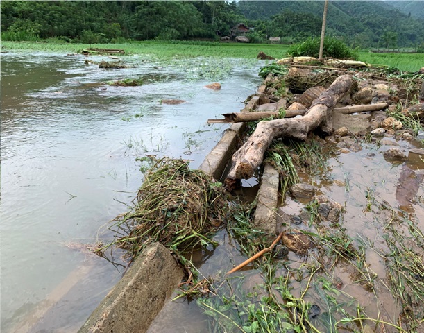 Một số công trình kênh mương ở thôn Làng Nủ, xã Phúc Khánh bị hư hỏng
