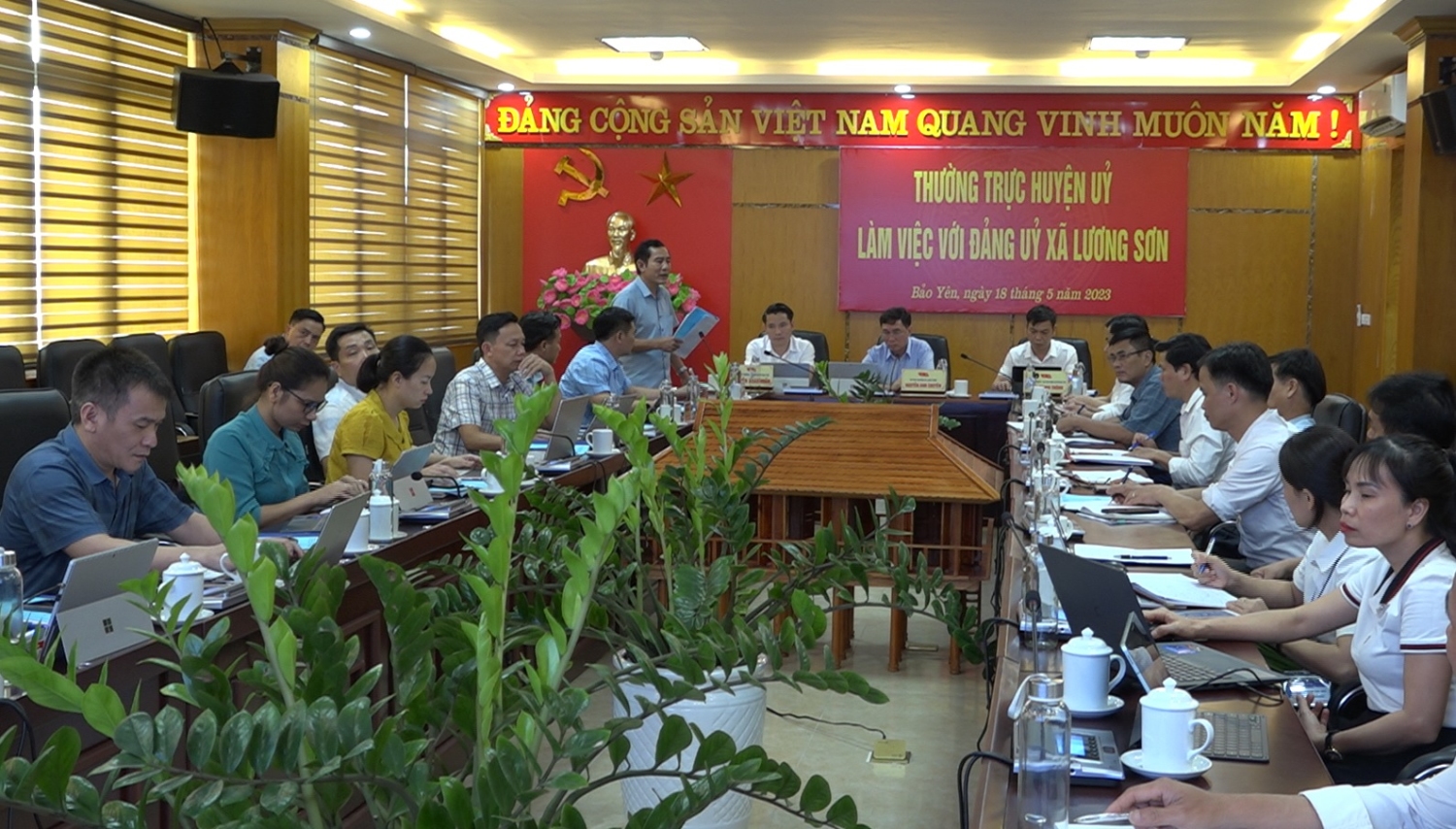 Đồng chí Nguyễn Công Tư, Ủy viên BTV, Phó Chủ tịch HĐND huyện phát biểu tại buổi làm việc